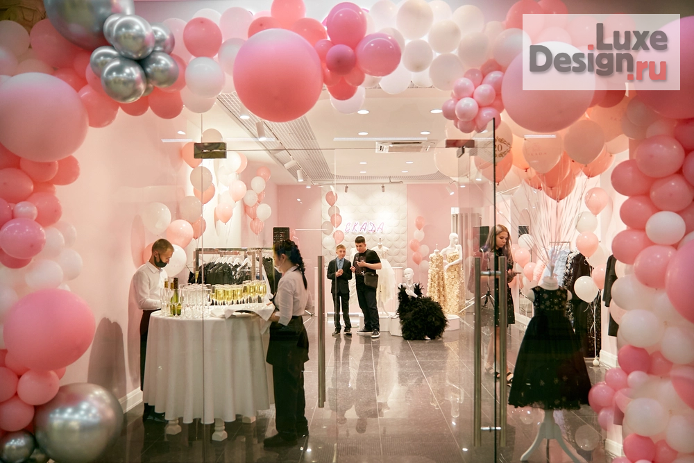 Дизайн интерьера бутика "Магазин одежды" (фото 1)